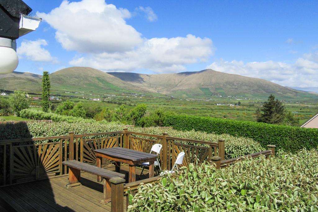 Doonshean View Bed And Breakfast Dingle Bagian luar foto